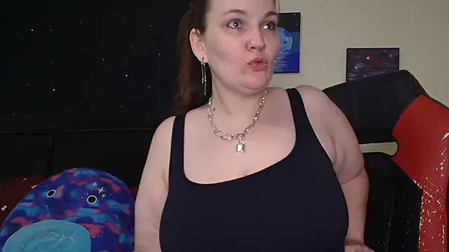 ToxicLilly online show from October 25, 2025, 7:05 am