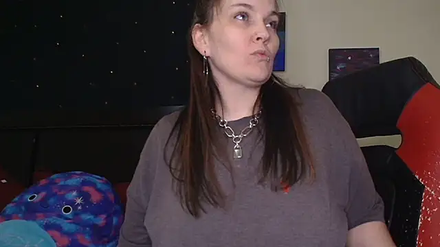 ToxicLilly online show from November 8, 2025, 7:30 am