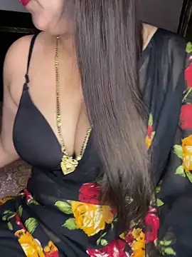 Zoya Varma004 online show from April 14, 2026, 3:07 pm