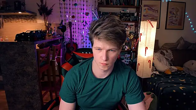 Breston Sweet online show from December 18, 2024, 8:14 pm