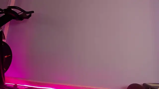 isa kiss online show from March 4, 2025, 12:22 pm