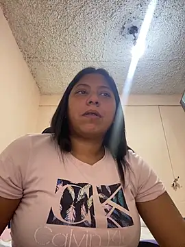 Leylafourniert online show from December 19, 2024, 7:40 pm