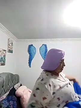 Keyla01  online show from October 21, 2025, 2:07 pm