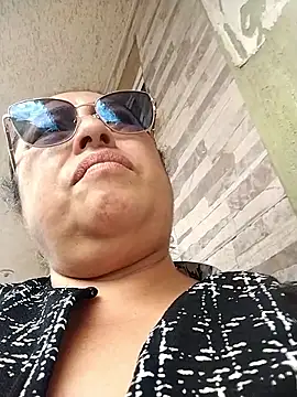 Keyla01  online show from January 10, 2026, 8:21 pm