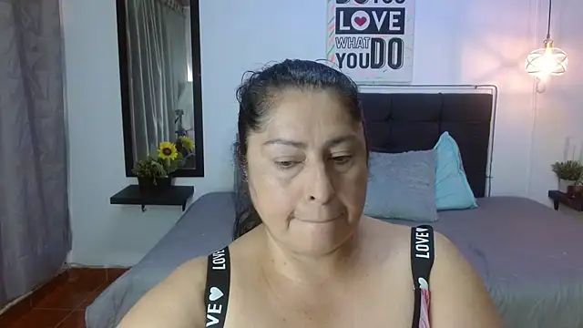 Keyla01  online show from February 6, 2026, 7:17 pm