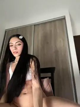 martiiaciar online show from October 18, 2025, 11:27 pm