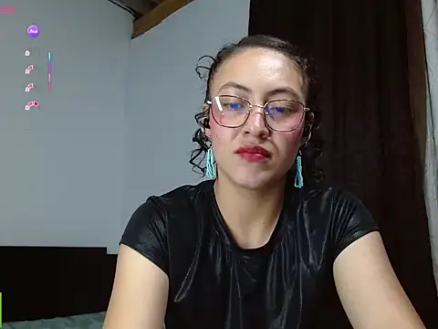 Olivia Bright online show from April 20, 2026, 1:41 am