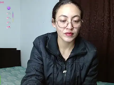 Snapshot of Olivia_Bright chatting on April 26, 2026, 12:52 am Olivia Bright online show from April 26, 2026, 12:52 am