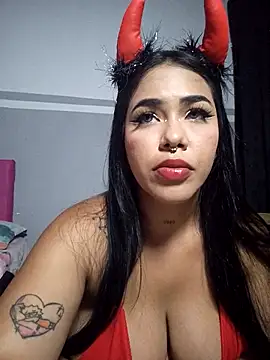 millersasha online show from October 31, 2025, 11:50 pm