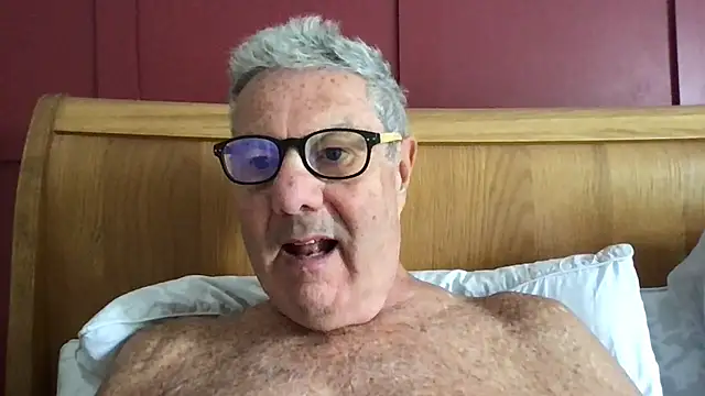 Snapshot of Oldpistolpete chatting on June 18, 2026, 9:09 am Oldpistolpete online show from June 18, 2026, 9:09 am