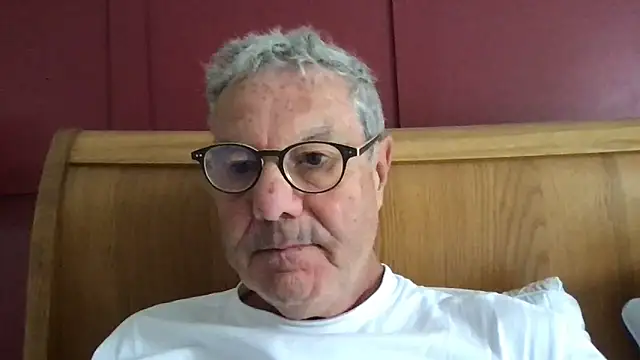 Snapshot of Oldpistolpete chatting on June 19, 2026, 9:24 am Oldpistolpete online show from June 19, 2026, 9:24 am