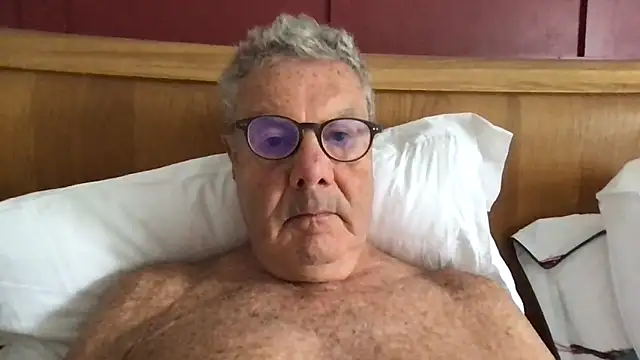 Snapshot of Oldpistolpete chatting on June 22, 2026, 8:22 am Oldpistolpete online show from June 22, 2026, 8:22 am