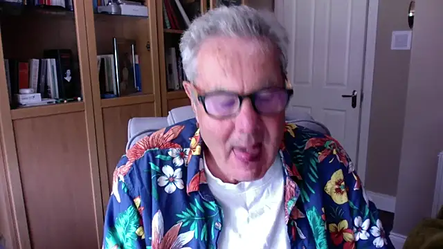 Snapshot of Oldpistolpete chatting on July 5, 2026, 12:12 pm Oldpistolpete online show from July 5, 2026, 12:12 pm