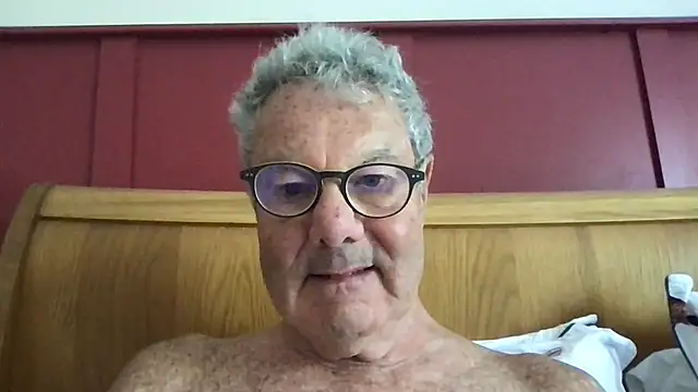 Snapshot of Oldpistolpete chatting on July 10, 2026, 9:12 am Oldpistolpete online show from July 10, 2026, 9:12 am
