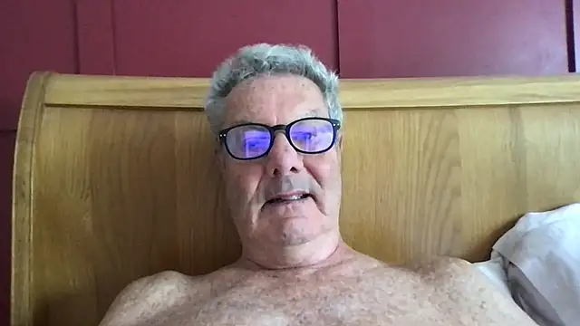 Snapshot of Oldpistolpete chatting on July 22, 2026, 9:01 am Oldpistolpete online show from July 22, 2026, 9:01 am