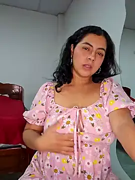 Snapshot of Mary_pinkish chatting on December 13, 2024, 10:55 pm Mary pinkish online show from December 13, 2024, 10:55 pm