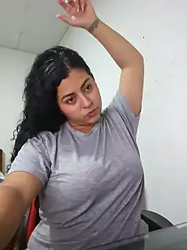 Snapshot of Mary_pinkish chatting on January 25, 2025, 5:40 am Mary pinkish online show from January 25, 2025, 5:40 am