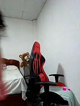 Snapshot of Mary_pinkish chatting on October 2, 2025, 10:06 pm Mary pinkish online show from October 2, 2025, 10:06 pm