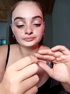 Emmacut online show from April 5, 2026, 4:48 pm