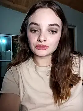 Emmacut online show from April 13, 2026, 11:21 pm