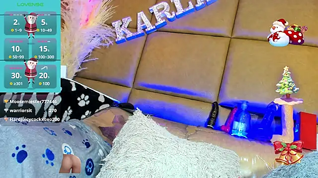 CelesteGill  online show from December 12, 2024, 12:01 pm