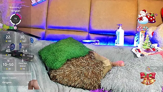 CelesteGill  online show from December 15, 2024, 11:01 am