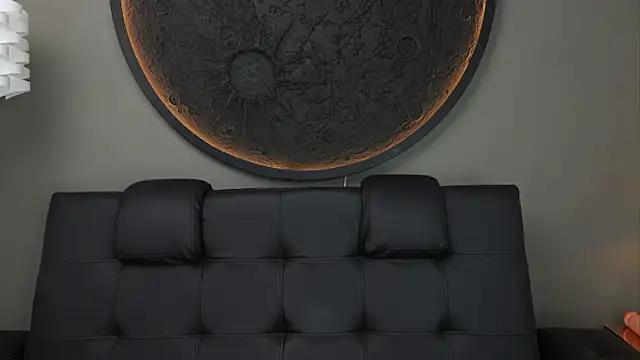 miss vaiolette online show from September 19, 2025, 11:11 am