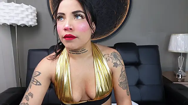 miss vaiolette online show from April 13, 2026, 11:05 am