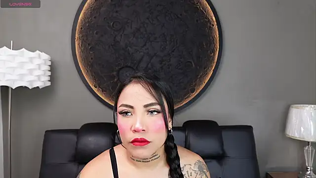 miss vaiolette online show from April 22, 2026, 11:01 am