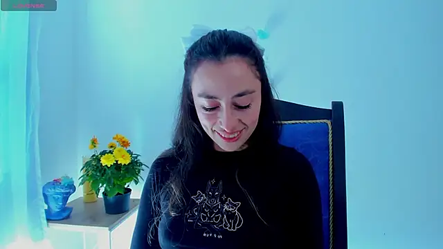 Amatiista online show from March 17, 2025, 7:15 pm