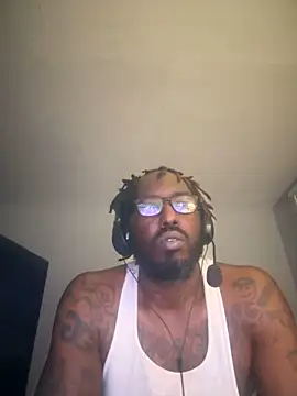 ThunderThroatGoat44 online show from December 25, 2024, 6:31 am