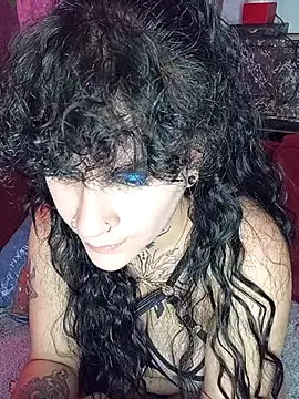 callmelouve online show from April 17, 2026, 7:06 pm