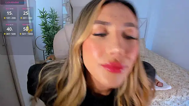 NiaBennet  online show from February 1, 2025, 5:58 pm