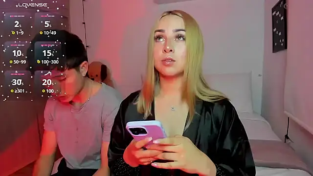 Snapshot of sophi_mooreno chatting on December 19, 2024, 11:25 pm sophi mooreno online show from December 19, 2024, 11:25 pm