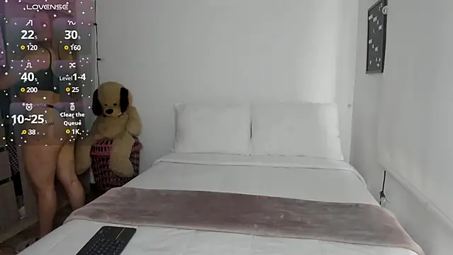 Snapshot of sophi_mooreno chatting on March 18, 2025, 9:53 pm sophi mooreno online show from March 18, 2025, 9:53 pm