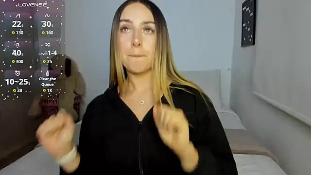 sophi mooreno online show from April 21, 2026, 2:51 am