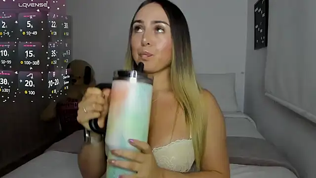 Snapshot of sophi_mooreno chatting on July 23, 2026, 4:10 am sophi mooreno online show from July 23, 2026, 4:10 am