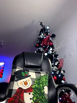 Frank Farrell online show from December 23, 2025, 4:10 am