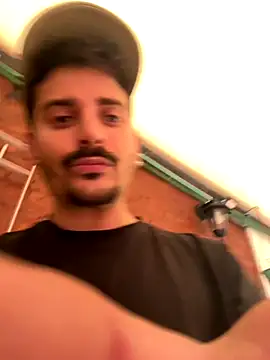 Snapshot of mrtnivnn chatting on November 2, 2025, 9:50 pm mrtnivnn online show from November 2, 2025, 9:50 pm