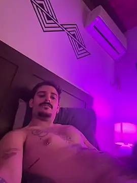 Snapshot of mrtnivnn chatting on March 10, 2026, 4:45 pm mrtnivnn online show from March 10, 2026, 4:45 pm