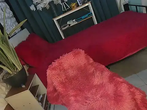 Snapshot of Laura_yourhottestbabe123 chatting on September 23, 2025, 4:54 pm Laura yourhottestbabe123 online show from September 23, 2025, 4:54 pm