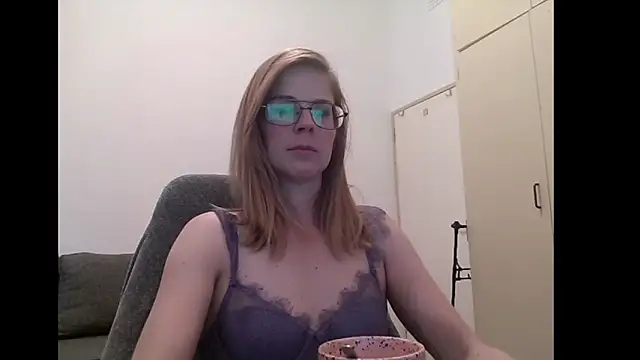 SavannaGirly online show from September 25, 2025, 9:13 am