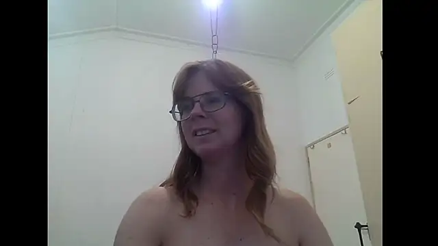 Snapshot of SavannaGirly chatting on July 20, 2026, 10:39 am SavannaGirly online show from July 20, 2026, 10:39 am