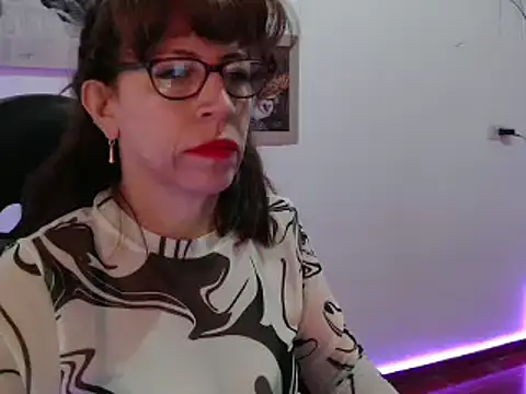 Chayla Ruiz online show from February 3, 2025, 9:50 pm