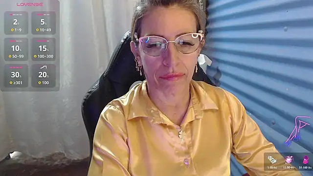 Chayla Ruiz online show from June 3, 2026, 1:25 pm