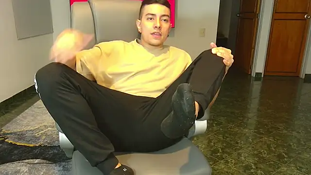 Jhoan saenz online show from October 24, 2025, 5:04 am