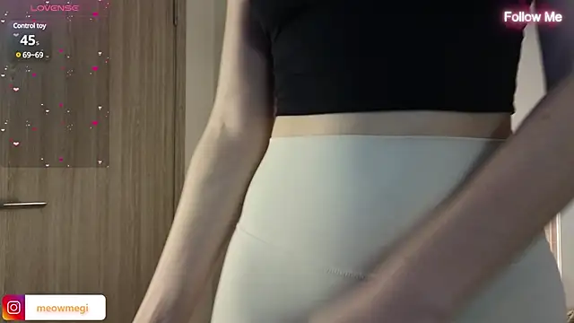 LisaSweetie online show from December 7, 2024, 9:33 pm