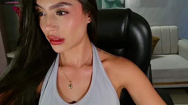 Snapshot of JadeEvansX chatting on July 6, 2026, 7:05 pm JadeEvansX online show from July 6, 2026, 7:05 pm
