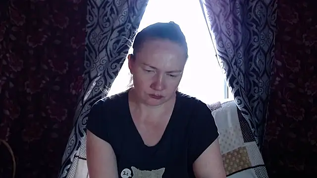 Snapshot of EmilyDoth chatting on July 2, 2026, 3:34 am EmilyDoth online show from July 2, 2026, 3:34 am