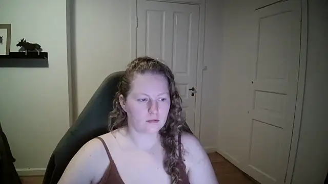 Girlnina-1995 online show from January 4, 2025, 8:49 am